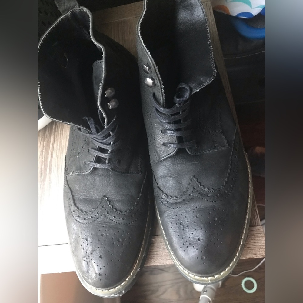 House of Hounds Leather brogue blk lace up boots